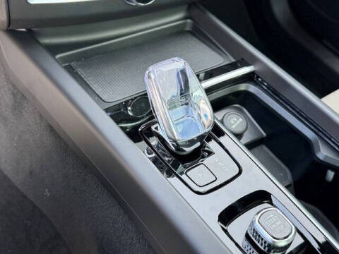 2026 Volvo XC60 B5 Core