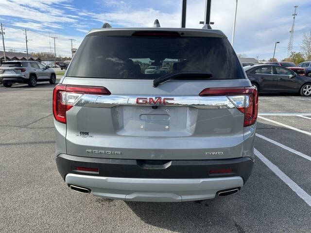2023 GMC Acadia SLT