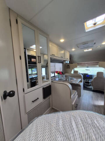 2023 Thor Motor Coach Chateau 22E