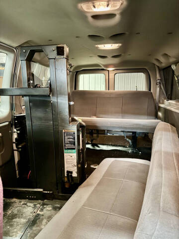 2007 Ford E-Series E-150 XLT