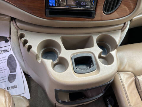 2003 Ford E-Series E-250 SD