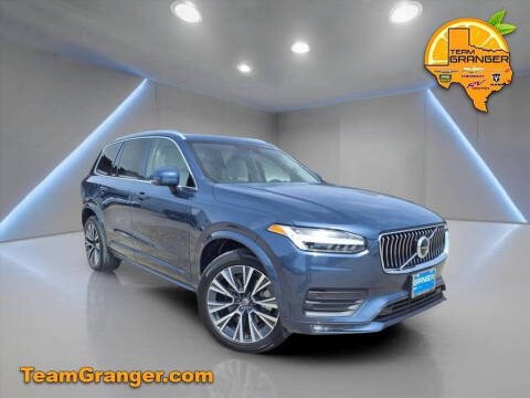 2022 Volvo XC90 T6 Momentum 7-Passenger