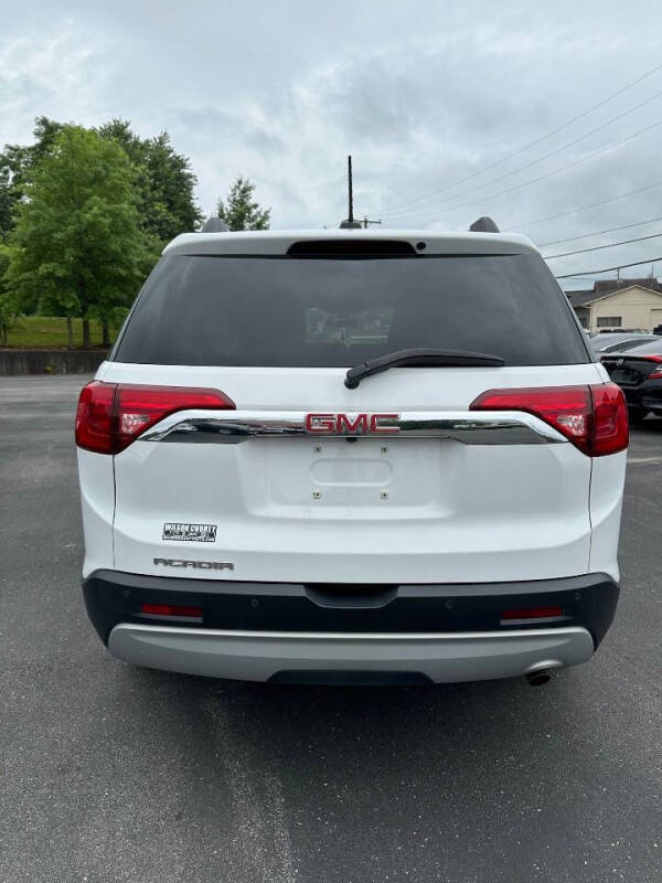 2017 GMC Acadia SLE-2