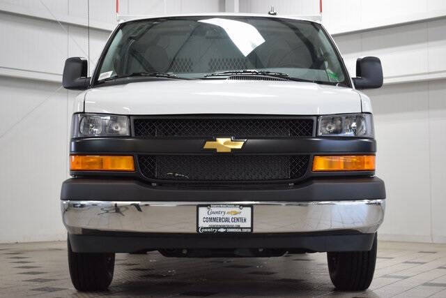 2025 Chevrolet Express 2500