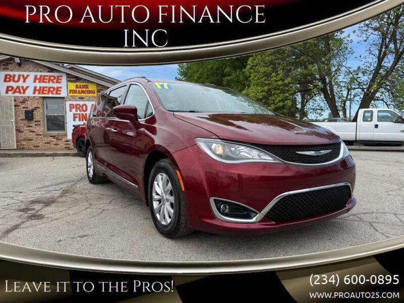 2017 Chrysler Pacifica Touring-L