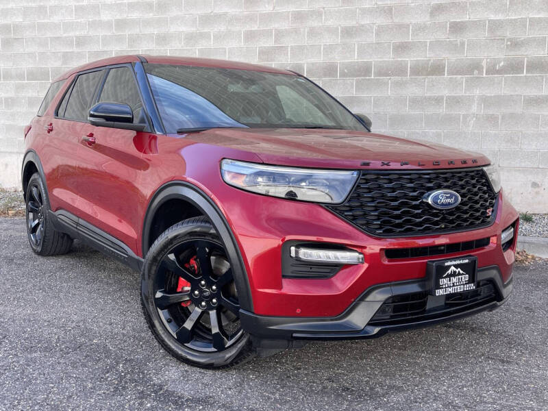 2022 Ford Explorer ST's photo