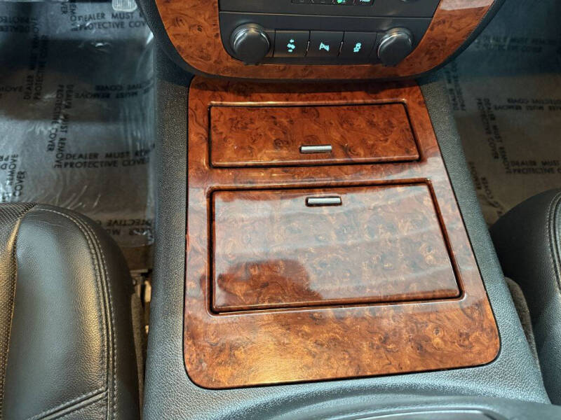 2013 Chevrolet Avalanche LTZ Black Diamond