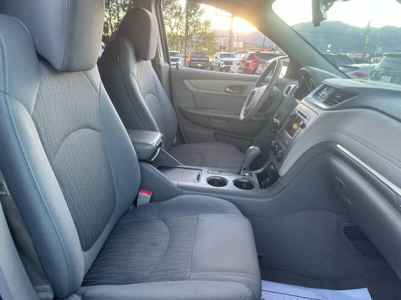 2017 Chevrolet Traverse LS