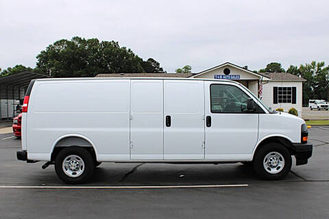 2025 Chevrolet Express 2500