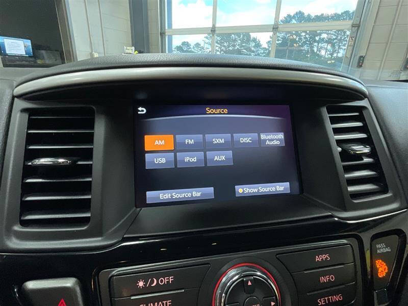 2020 Nissan Pathfinder SV