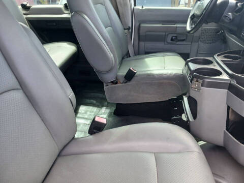 2011 Ford E-Series E-350 SD XL