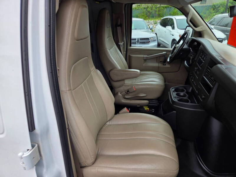 2019 Chevrolet Express 2500