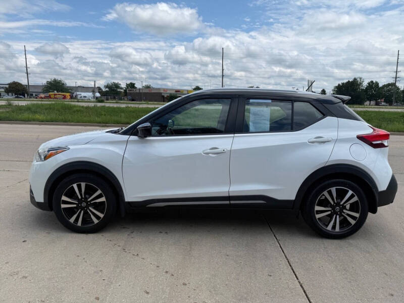 2019 Nissan Kicks SR