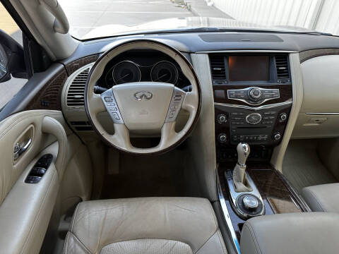 2015 Infiniti QX80