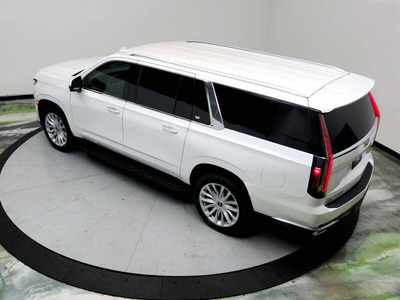2022 Cadillac Escalade ESV Luxury