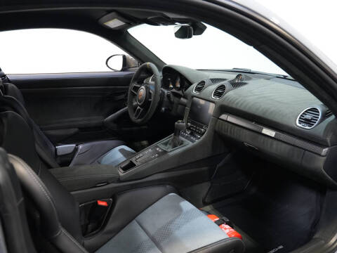 2023 Porsche 718 Cayman GT4 RS