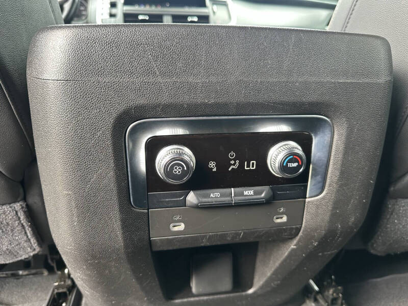 2021 GMC Yukon SLT - Photo 25