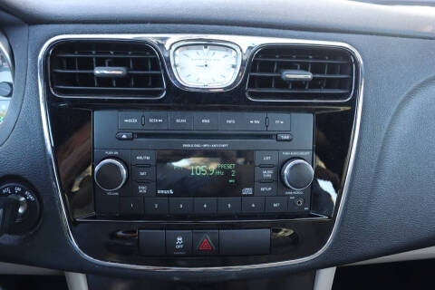 2012 Chrysler 200 Touring