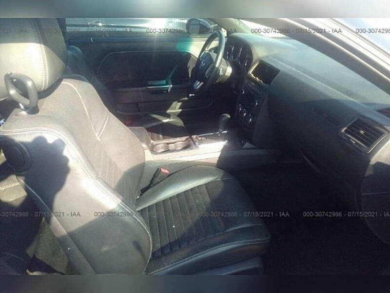 2012 Dodge Challenger SXT