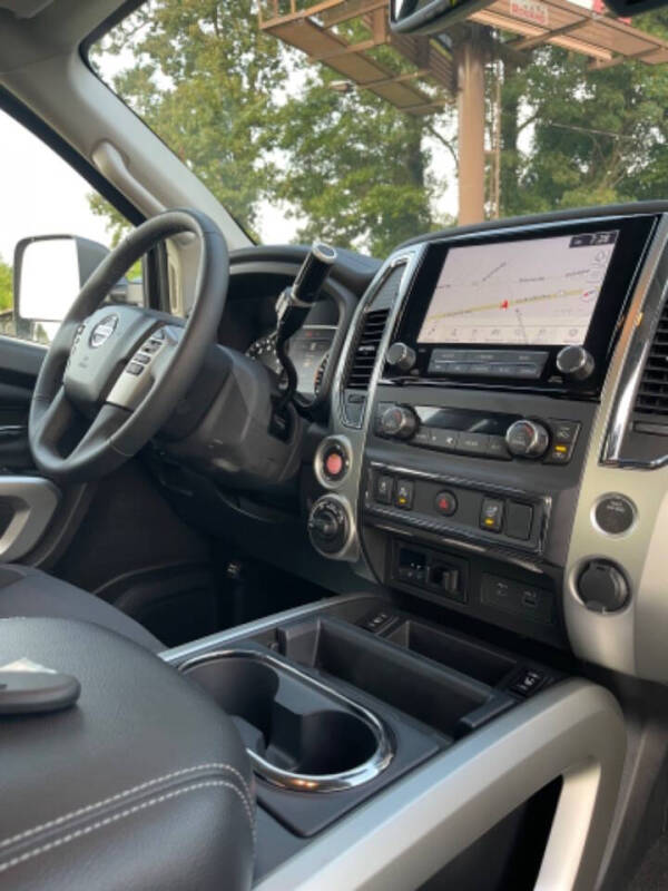 2021 Nissan Titan SV