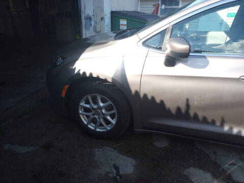 2017 Chrysler Pacifica LX