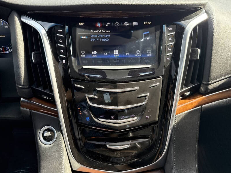 2018 Cadillac Escalade Luxury
