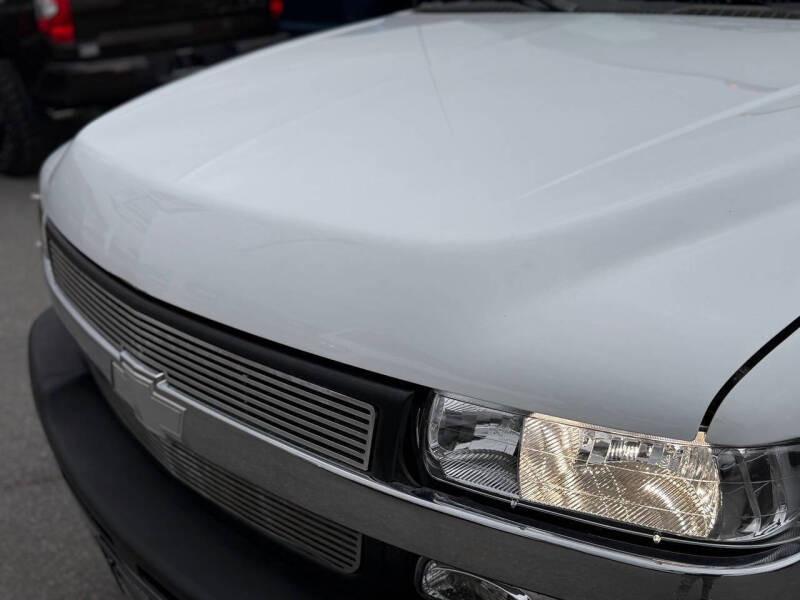 2002 Chevrolet Silverado 3500 LS