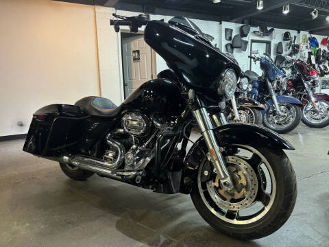 2017 Harley-Davidson Street Glide for sale at 330 Motorsports in Youngstown OH