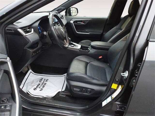 2020 Toyota RAV4 Hybrid XSE