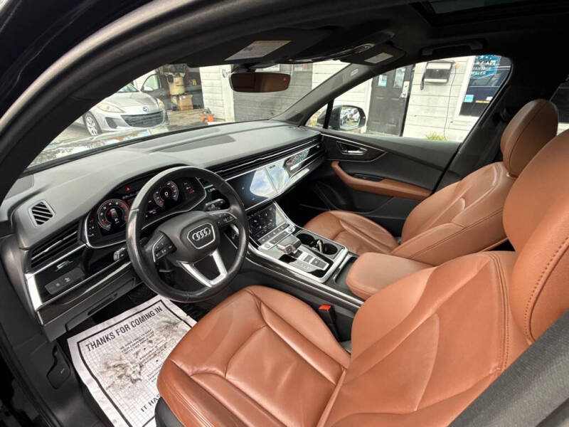 2022 Audi Q7 quattro Premium Plus 55 TFSI