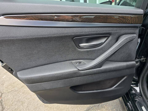 2015 BMW 5 Series 528i