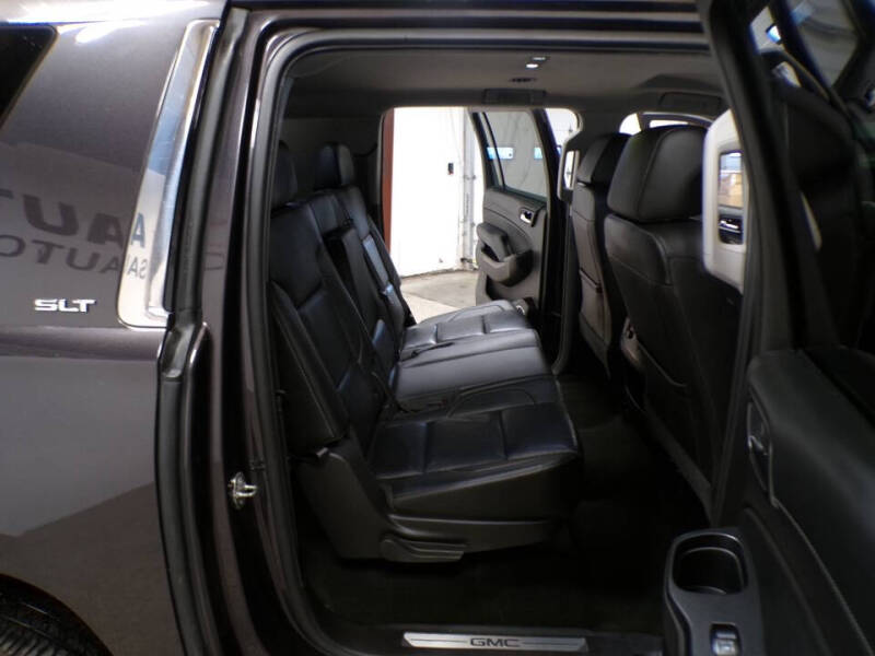 2017 GMC Yukon XL SLT