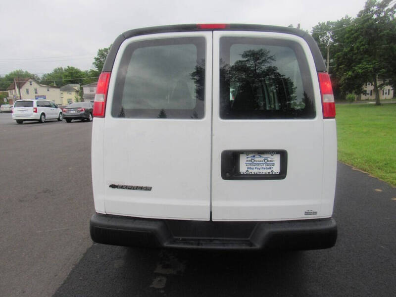 2017 Chevrolet Express 2500