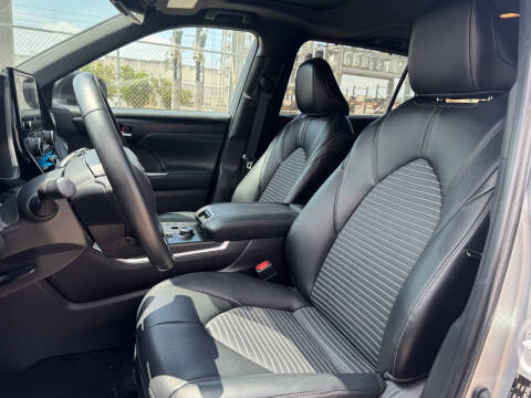 2024 Toyota Highlander XSE