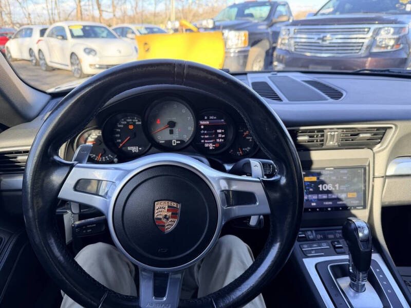 2015 Porsche 911 Carrera 4S