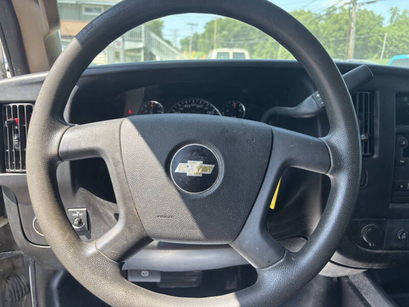 2017 Chevrolet Express 2500