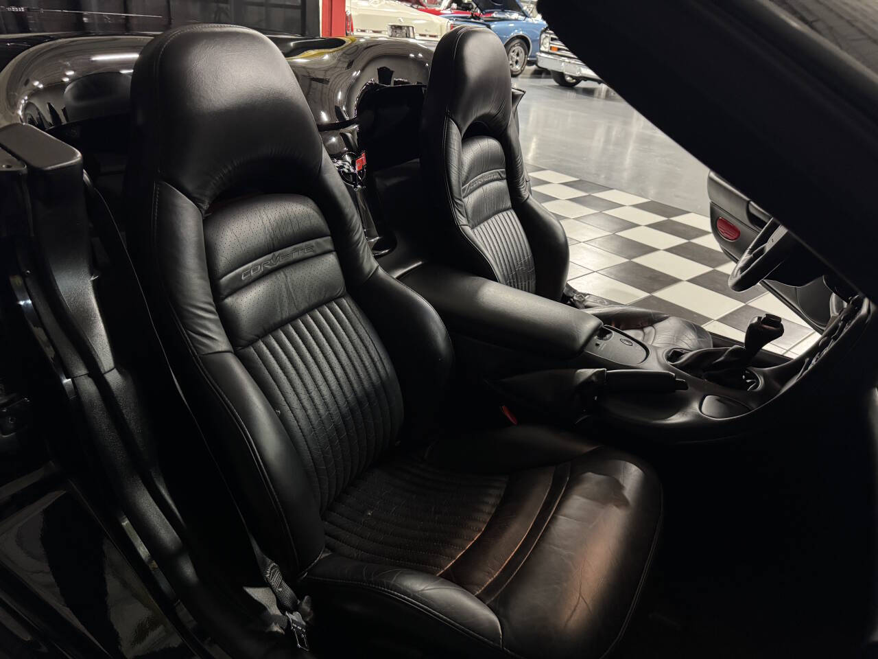 2004 Chevrolet Corvette 4