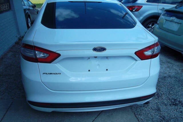 Used 2015 Ford Fusion SE with VIN 1FA6P0H79F5112210 for sale in Tampa, FL