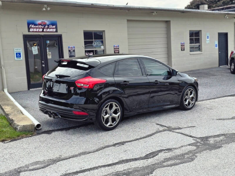 2018 Ford Focus ST