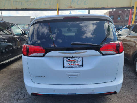 2017 Chrysler Pacifica Touring-L