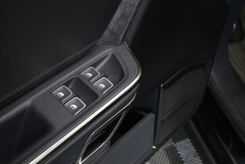 2022 Rivian R1S Launch Edition