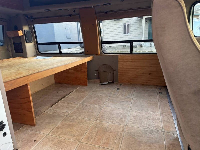 2000 Dodge Ram Van 1500