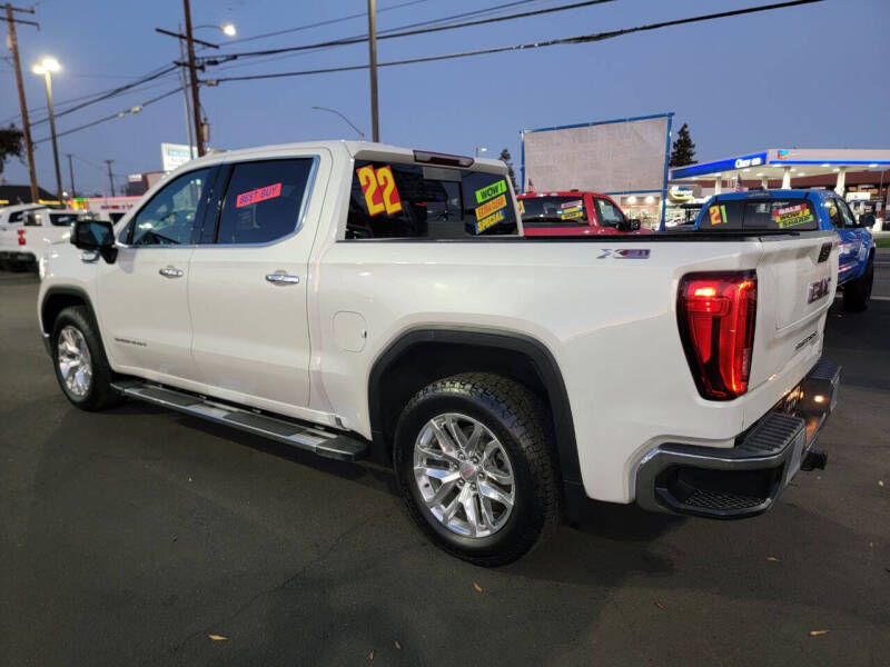 2022 GMC Sierra 1500 Limited SLT photo 4