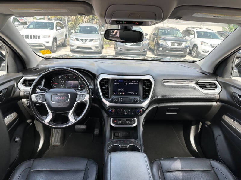 2020 GMC Acadia SLT