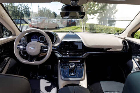 2026 Aston Martin DBX 707