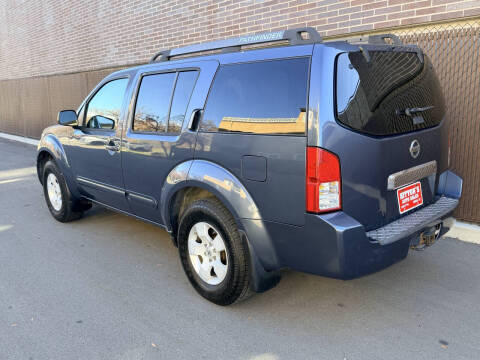 2006 Nissan Pathfinder LE