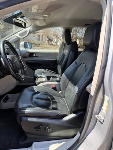 2020 Chrysler Pacifica Touring L
