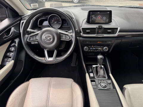 2018 Mazda MAZDA3 Grand Touring