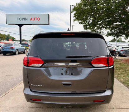 2019 Chrysler Pacifica L