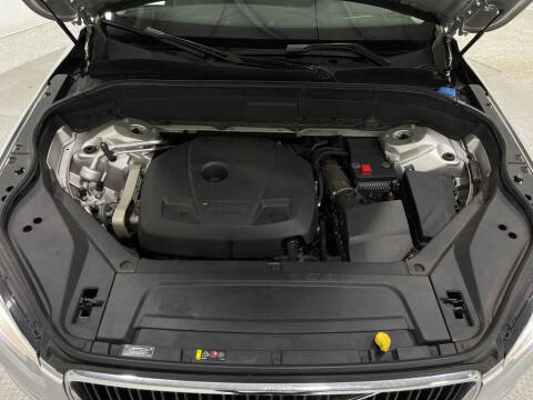 2018 Volvo XC90 T6 Momentum